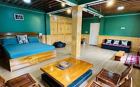 Dhames Home : Luxurious-Isolated-Panoramic View